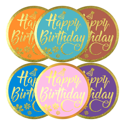 Las etiquetas engomadas del feliz cumpleaños de la acuarela perforaron para los niños van de fiesta la decoración